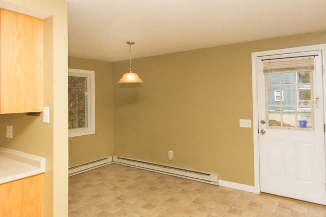 Building Photo - 49 Musquash Rd