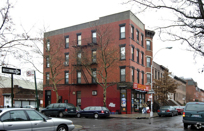 Building Photo - 308 Carroll St