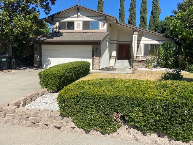 A Rosemont 4 Bdrm, 3 Bath - A Rosemont 4 Bdrm, 3 Bath House
