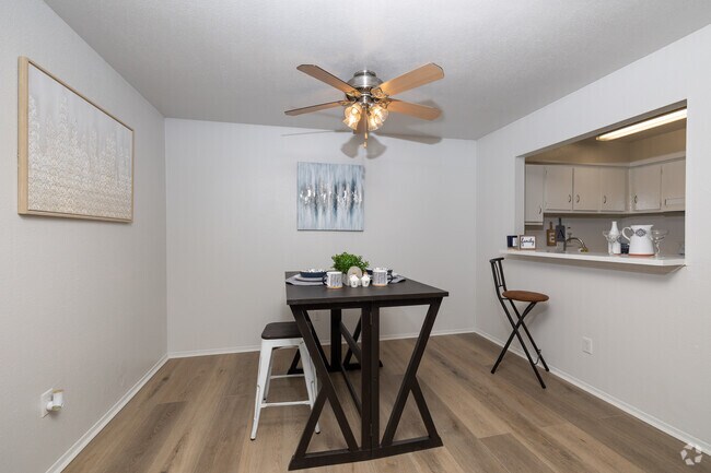 Dining room - University Place Apartments