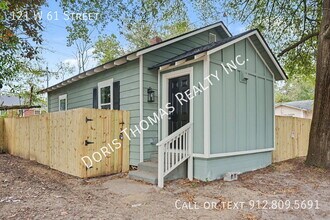 Building Photo - 121 W 61st St