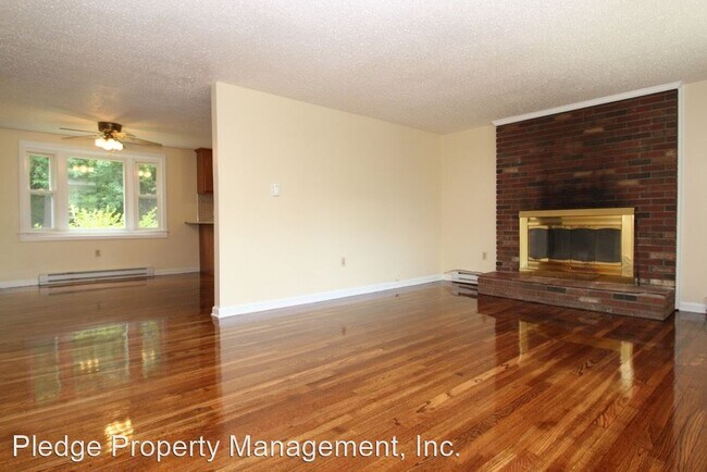 Building Photo - 3 br, 1 bath House - 81 Driscoll Drive