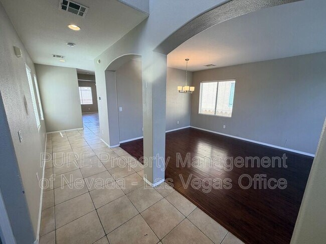 Foto del edificio - 4320 Laguna Garden Ave