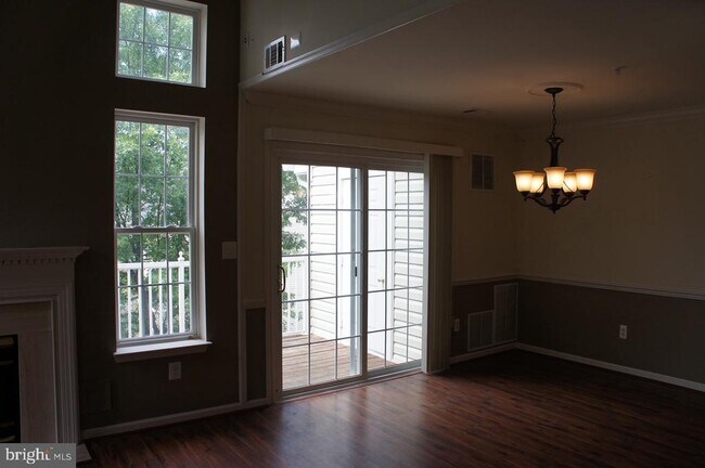 Foto del edificio - 12933 Bridger Dr