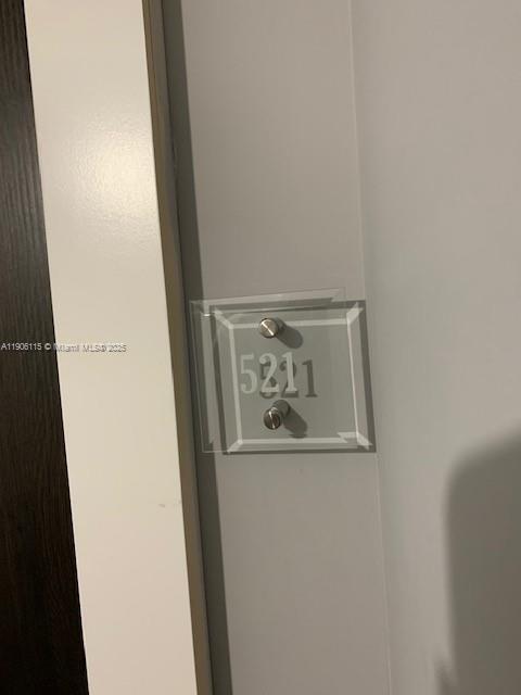 Foto principal - 20301 W Country Club Dr