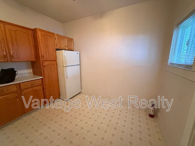 Photo du bâtiment - 690-690 Winnipeg St