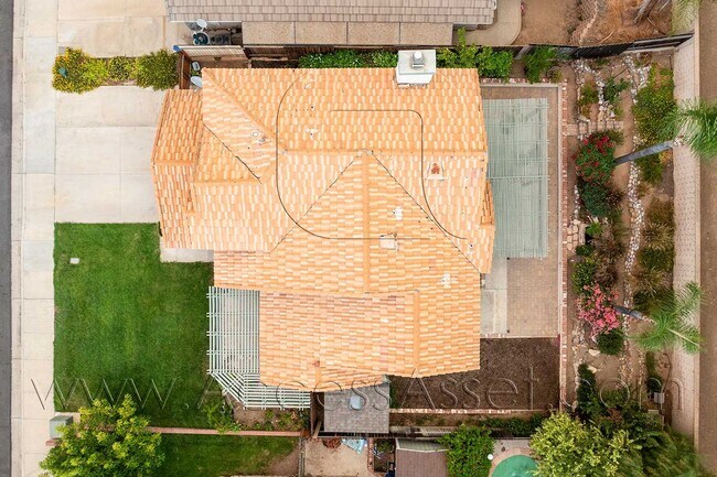 Foto del edificio - Charming 4 Bed/2.5 Bath Home With Spacious...