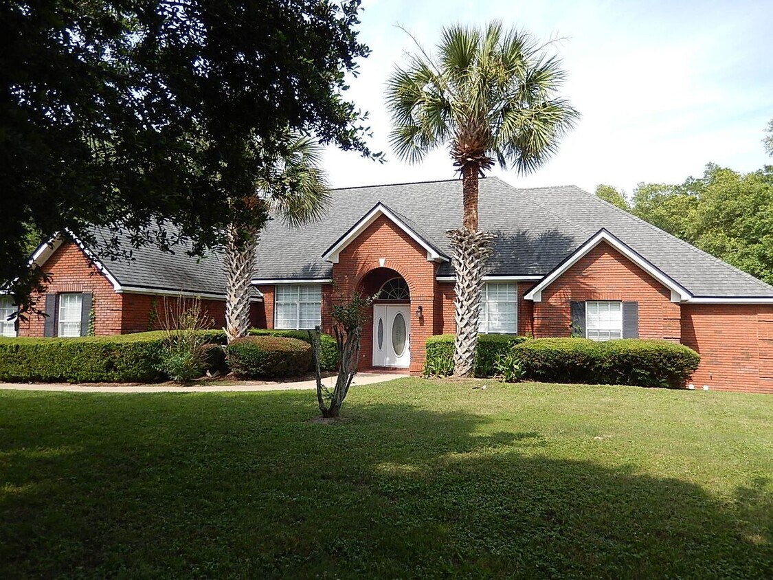 Primary Photo - LOVELY 4/2.5 in Buck Lake Area on 1 Acre w...