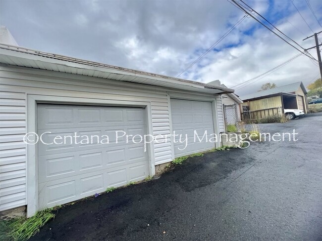 Building Photo - 909-911 Antimony