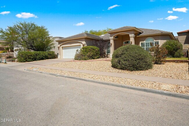 Foto del edificio - 6400 Franklin Crest Drive