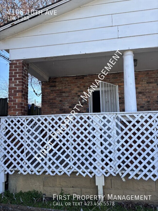 Building Photo - 4108 10th Ave