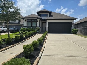 Building Photo - 8711 Fox Trail Dr