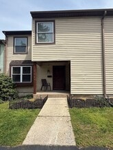 Building Photo - 2609 Cranberry Cir