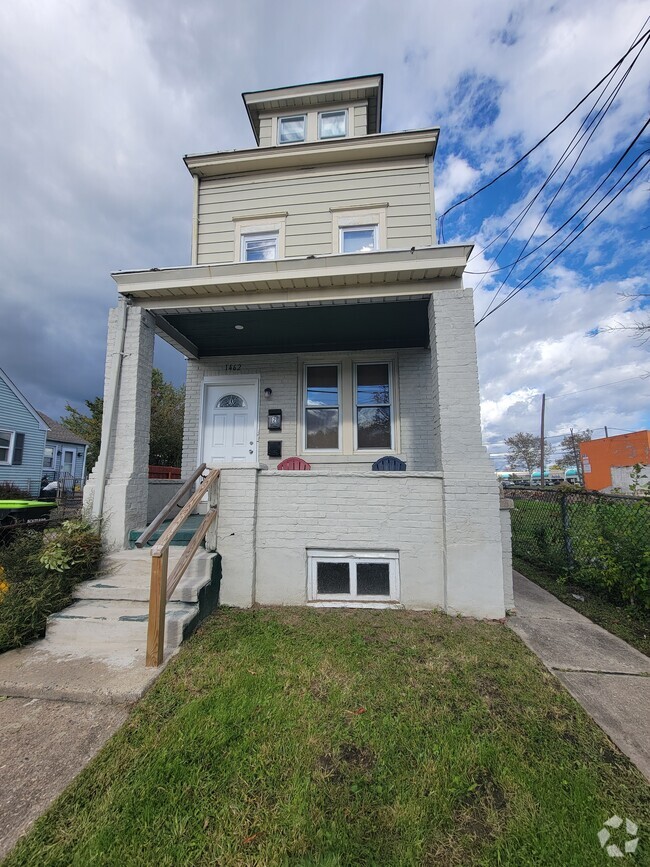 Building Photo - 1462 Olden Ave