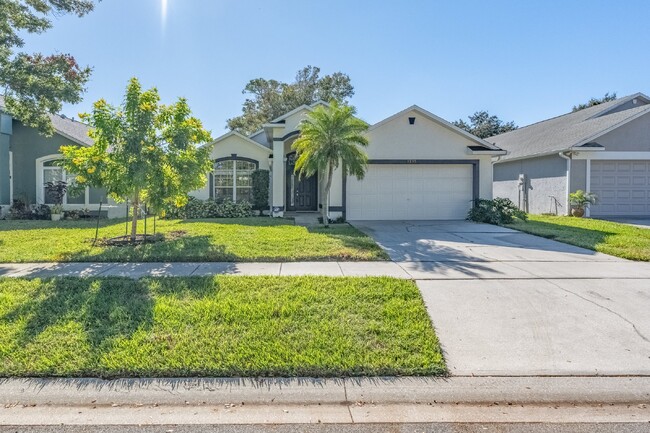 Building Photo - Fully Renovated 3 Bedroom Home on Quiet Cu...