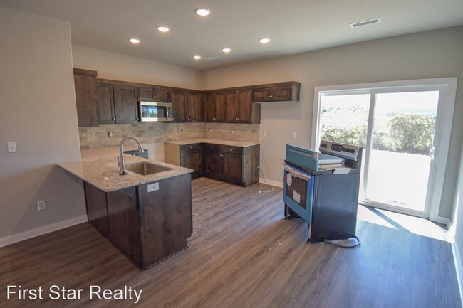 Building Photo - 3 br, 2 bath House - 29 W Chikasaw Rd