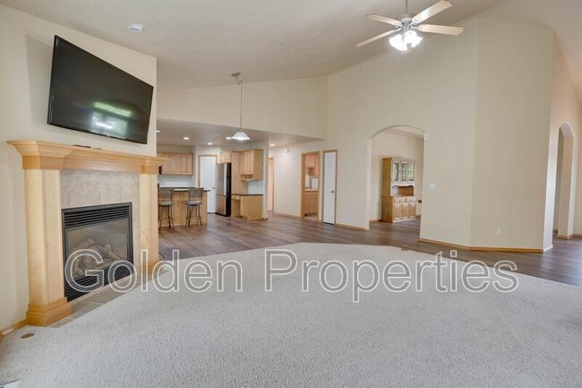 Building Photo - 3045 West Thorndale Loop