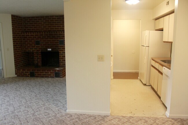 Foto del edificio - Spacious 3-Bedroom Condo for Rent!- 1034-2...