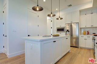 Foto del edificio - 6018 1/2 Comey Avenue Apt #1/2, Los Angeles, CA 90034 - 3 BR 4 BA house