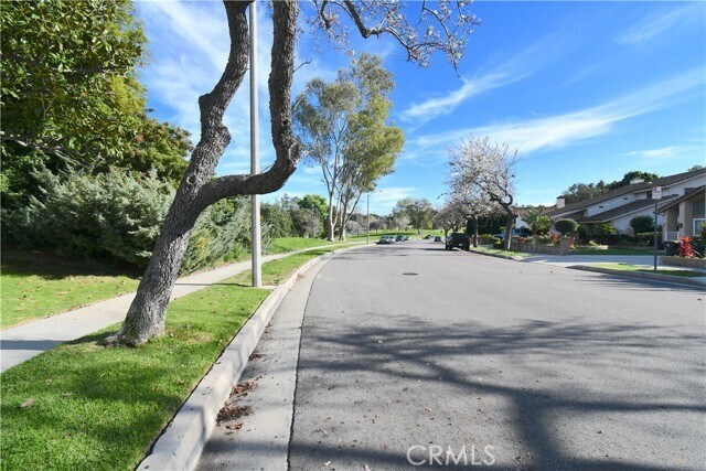 Foto del edificio - 3249 Whiffletree Ln