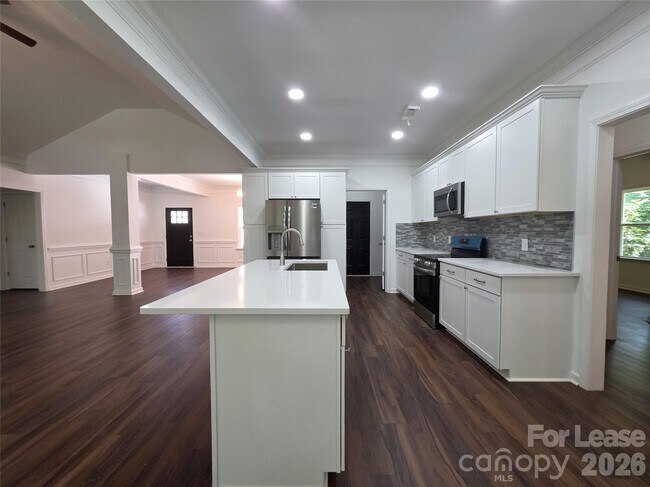 Foto del edificio - 595 Foxwood Dr SE