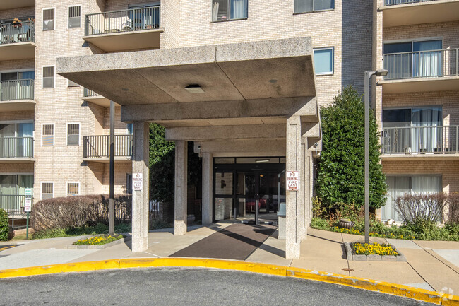 Building Photo - Columbia Towers Condominium