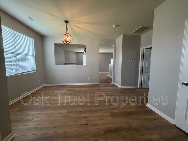 Building Photo - 701 Greymohr Ln
