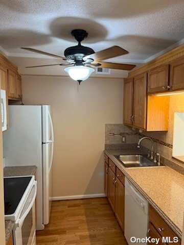 Foto del edificio - 221 Beach 80th St