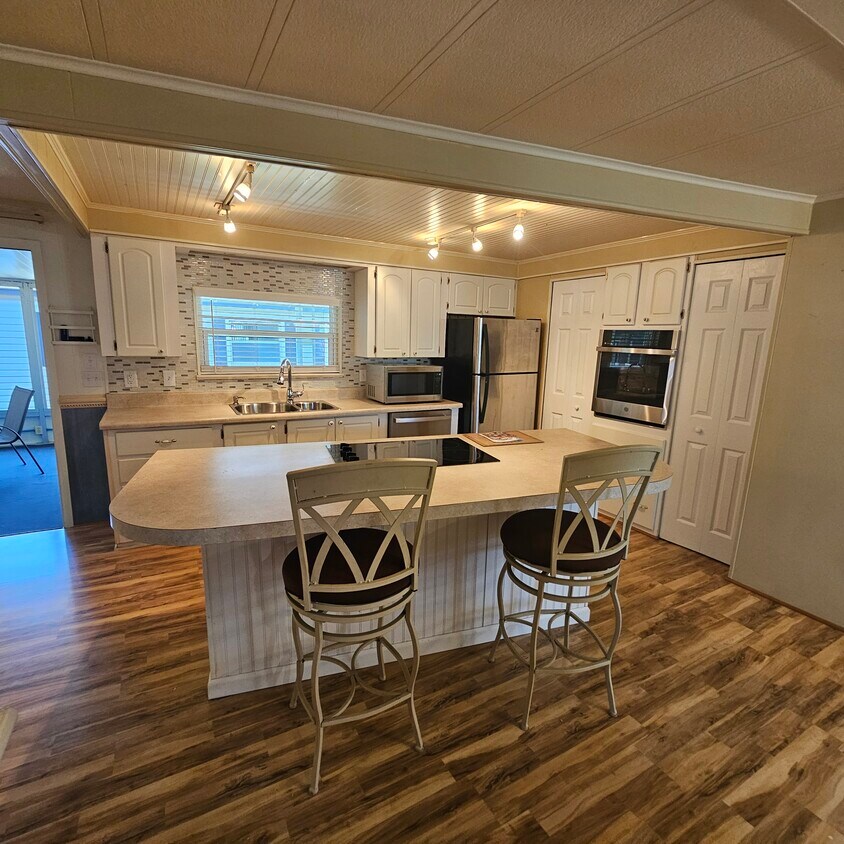 Foto principal - 10265 Ulmerton Rd
