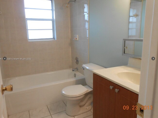 Foto del edificio - 9460 Fontainebleau Blvd