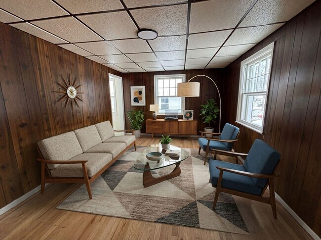 Foto del edificio - Updated 3BR Home with Garage and Fenced Yard