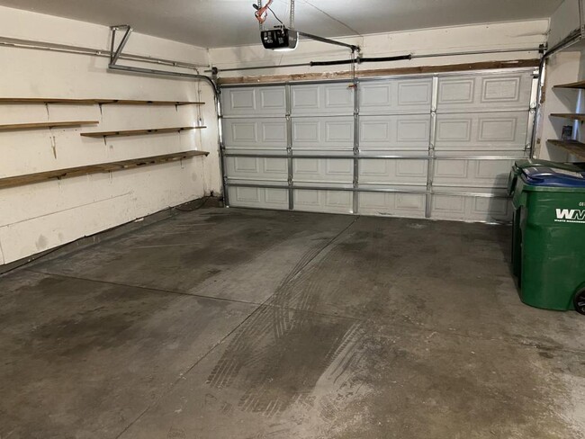 Building Photo - 197 Allouette Way Unit 3