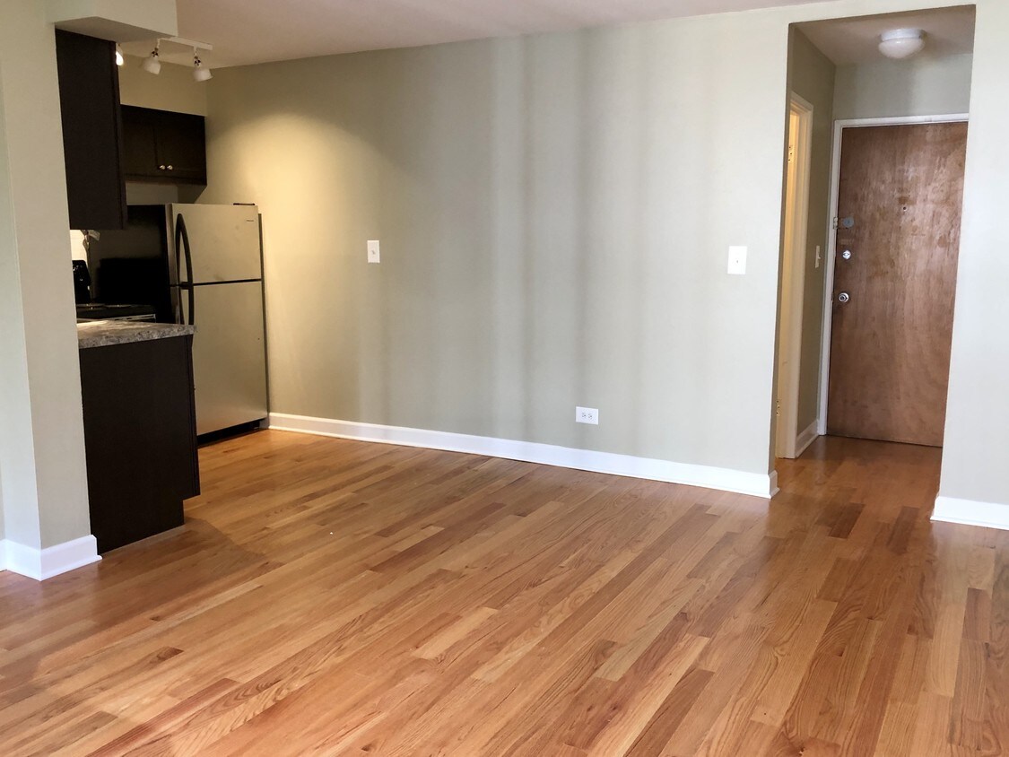 Sala de estar 1 - 5750 N Sheridan Rd