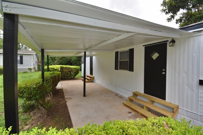 Building Photo - 2716 Deep Forest Cir