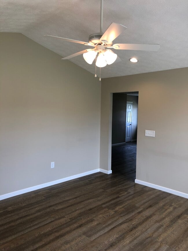 Building Photo - 1117 Liberty Hall Dr