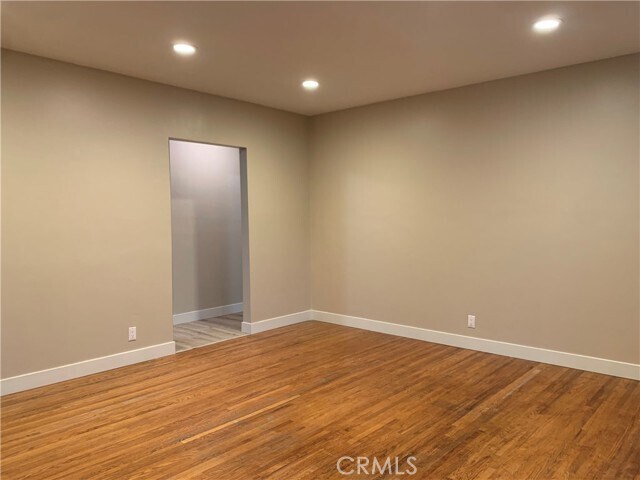 Foto del edificio - 8732 Duarte Rd