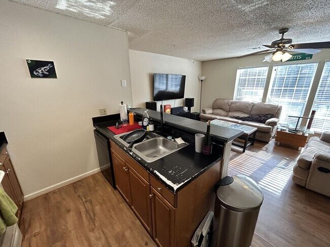 Foto del edificio - 155 Anderson Hwy