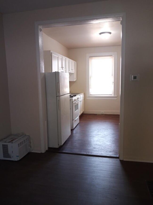 Foto del edificio - 325 S Newkirk St