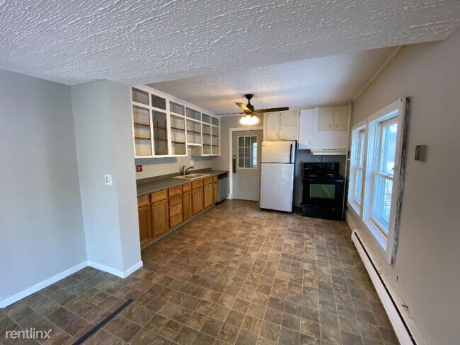 Building Photo - 5 br, 2 bath House - 605 Elliot Ave N