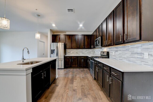 Foto del edificio - 722 Lorhan Dr