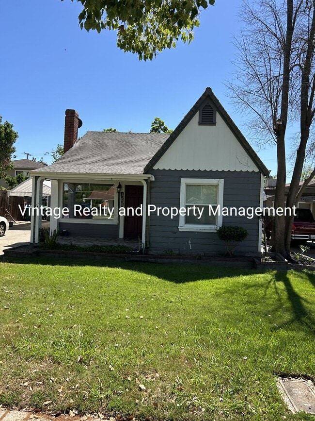 Building Photo - 308 Louie Ave