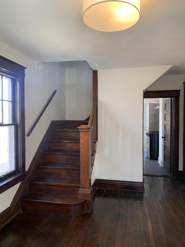 Building Photo - 4420 Scarritt Ave
