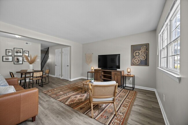 Foto del edificio - Cardinal Village Apartments