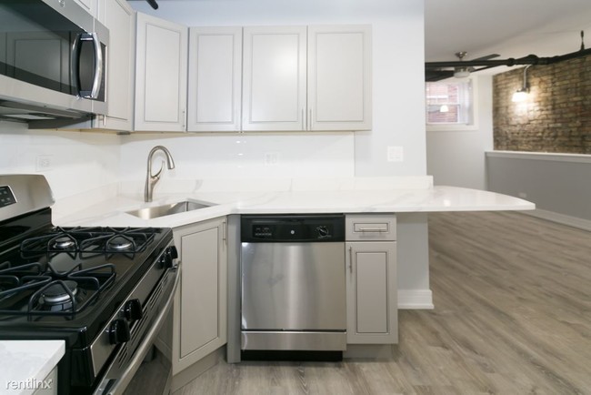 Foto del edificio - 6110 N Winthrop Ave