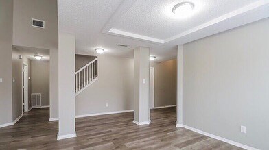 Foto del edificio - 756 Rockett Ln