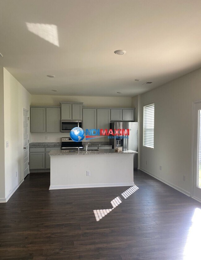 Foto del edificio - COMING SOON! Nice 4-bedroom in Swim Community in Dacula