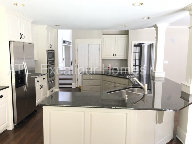 Building Photo - 100 Shadow Creek Chase, Alpharetta, GA, 30022