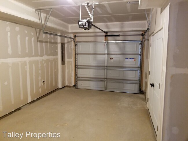 Building Photo - 4 br, 4.5 bath House - 620 Uwharrie River ...