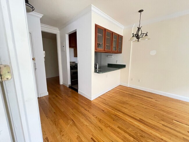 LR-KIT - 2294 Frederick Douglass Blvd