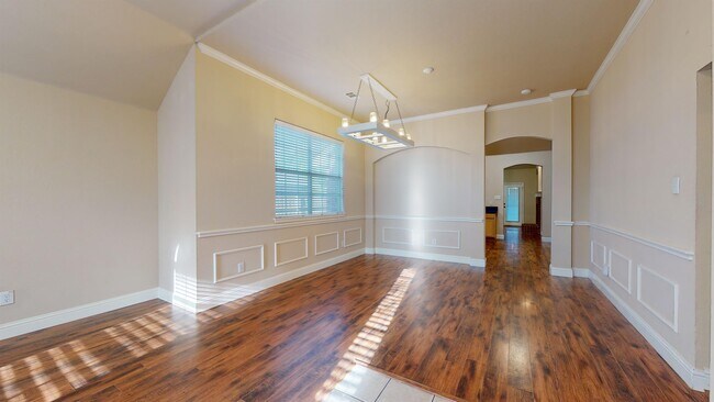 Foto del edificio - 7601 Maplewood Dr